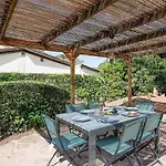 Les Cinq Soleils Villa *